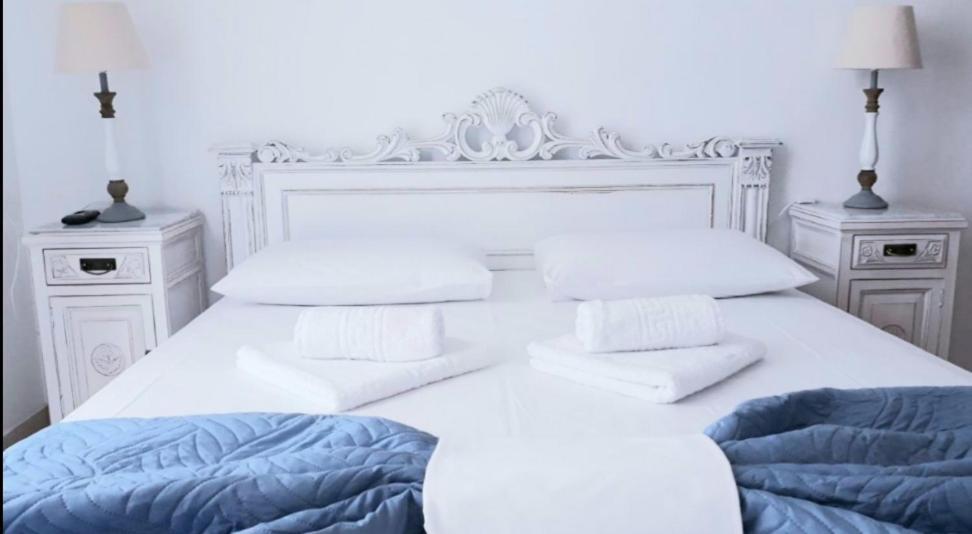 Christos Rooms Palaiochora Bilik gambar
