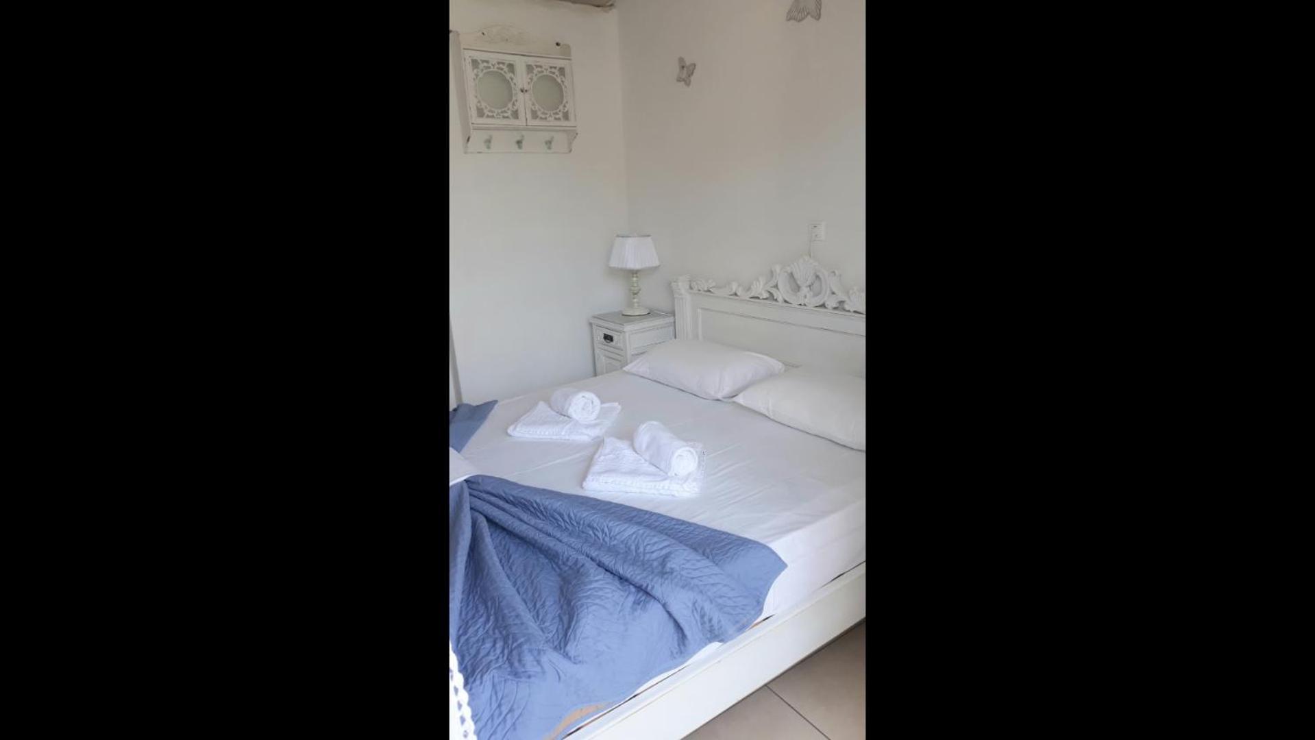Christos Rooms Palaiochora Bilik gambar