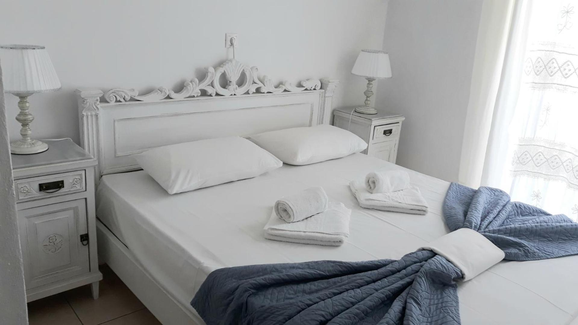 Christos Rooms Palaiochora Bilik gambar
