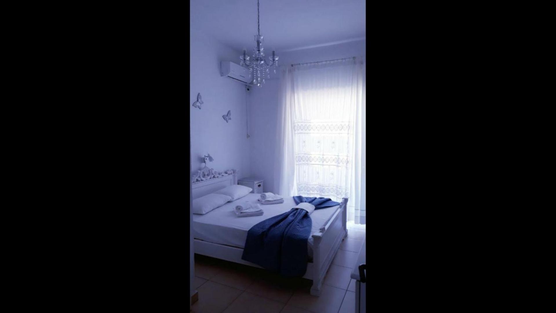 Christos Rooms Palaiochora Bilik gambar