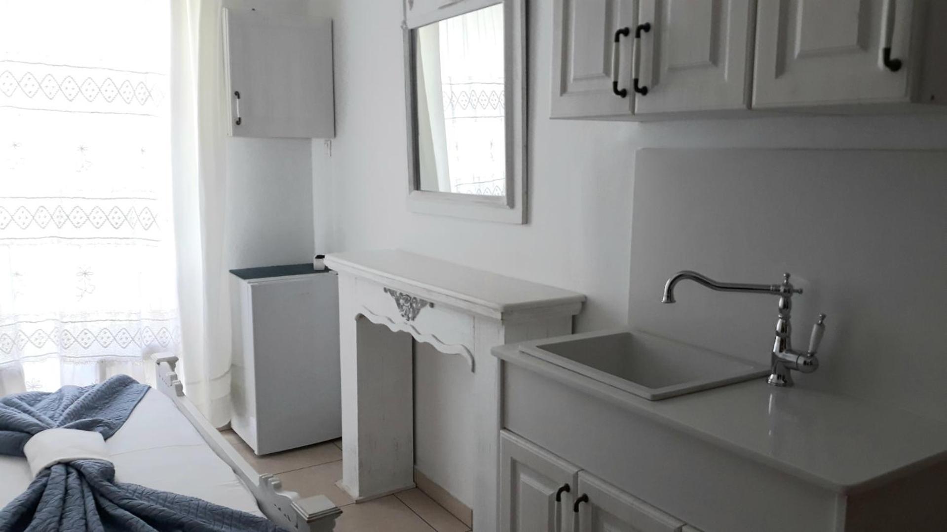Christos Rooms Palaiochora Bilik gambar