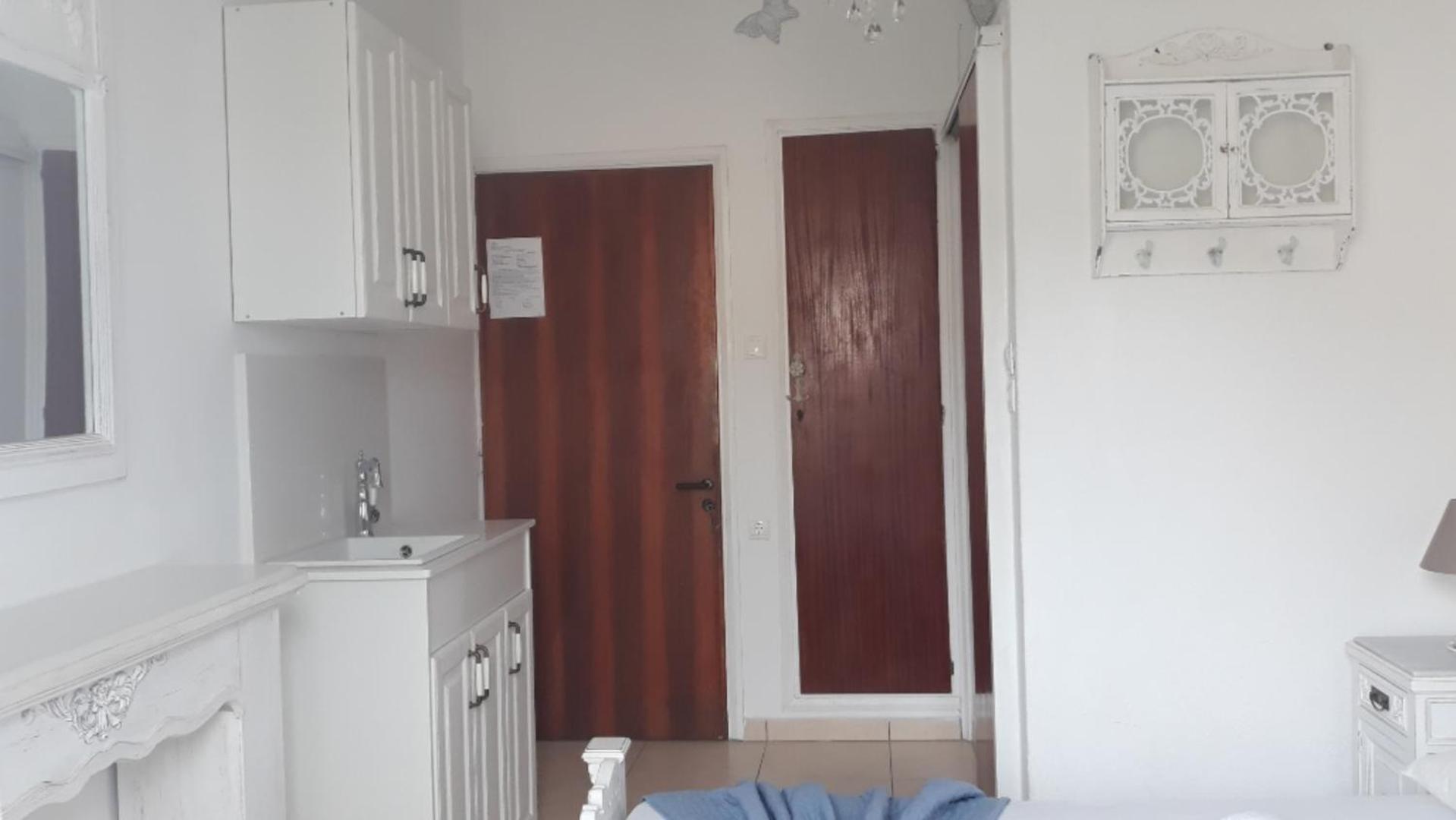 Christos Rooms Palaiochora Bilik gambar