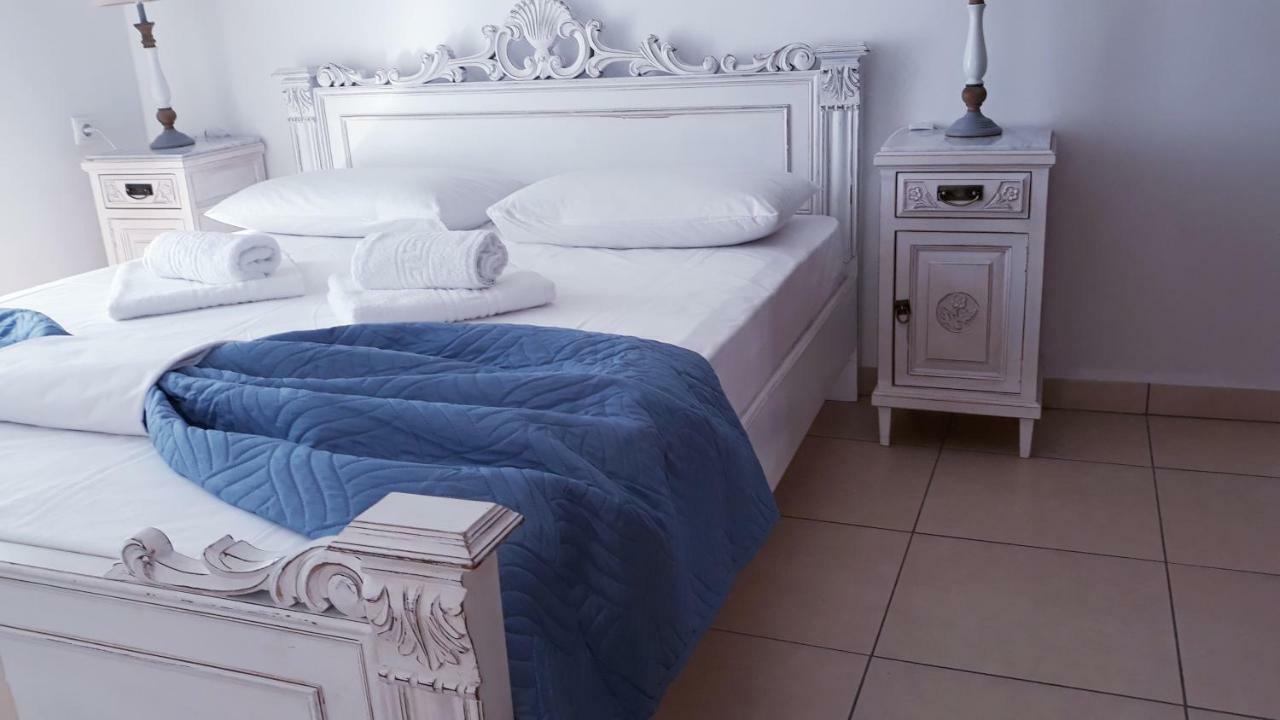 Christos Rooms Palaiochora Luaran gambar